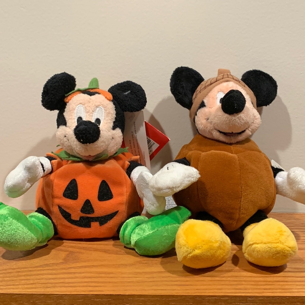 Disney’s Mickey Mouse fall season beanies